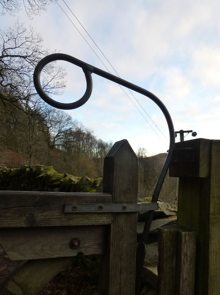 Gate